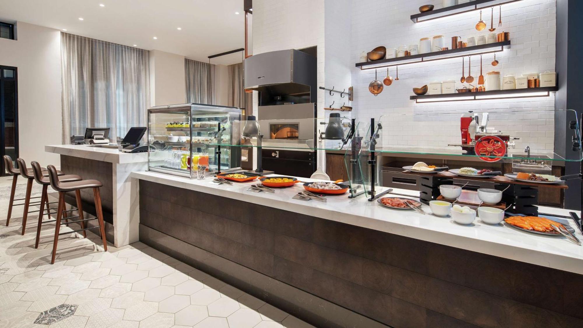 Hotel Canopy By Hilton Midtown 4*